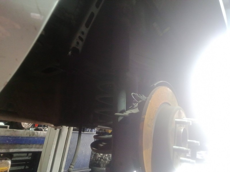 Recambio de amortiguador trasero derecho para opel astra k (b16) 1.4 turbo (68) referencia OEM IAM   