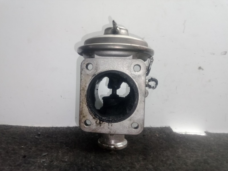 Recambio de valvula egr para bmw 5 touring (e61) 525 d referencia OEM IAM 70045000  