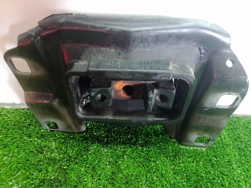 Recambio de soporte motor izquierdo para ford focus lim. (cb4) 1.6 tdci cat referencia OEM IAM 3M517M121-349311A  