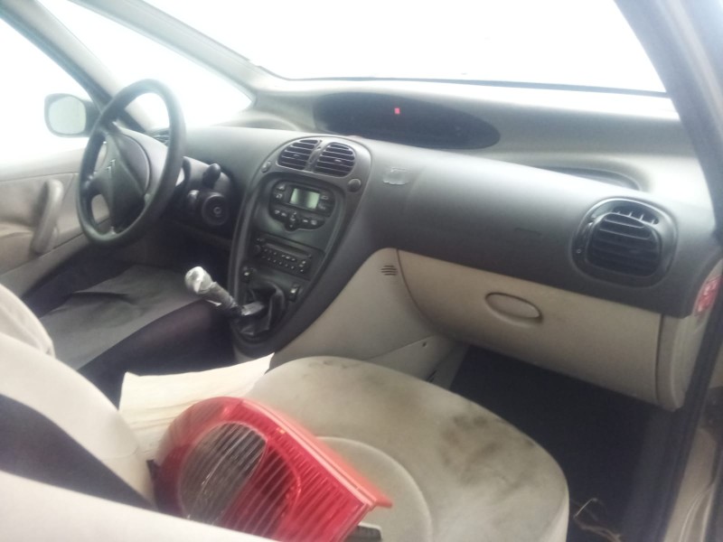 citroën xsara picasso (n68) del año 2004