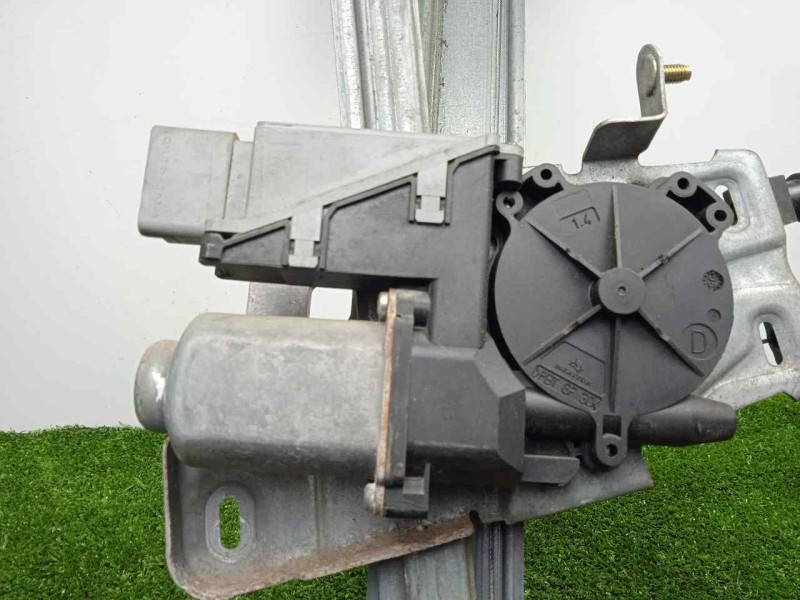 Recambio de elevalunas delantero derecho para citroën c3 pluriel 1.4 hdi referencia OEM IAM 400620H-116938B ELECTRICO - 6.PINES 