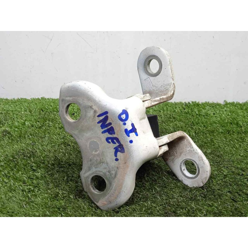 Recambio de bisagra para toyota land cruiser (j15) 3.0 turbodiesel cat referencia OEM IAM 6874012120 DELANTERA.IZQUIERDA INFERIO