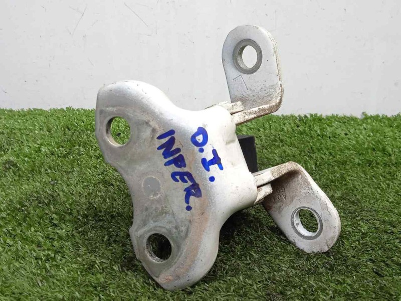 Recambio de bisagra para toyota land cruiser (j15) 3.0 turbodiesel cat referencia OEM IAM 6874012120 DELANTERA.IZQUIERDA INFERIO