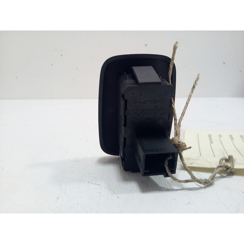 Recambio de mando elevalunas trasero derecho para citroën c5 berlina 1.6 hdi fap referencia OEM IAM 96623726XT-53269804 DELPHI 4