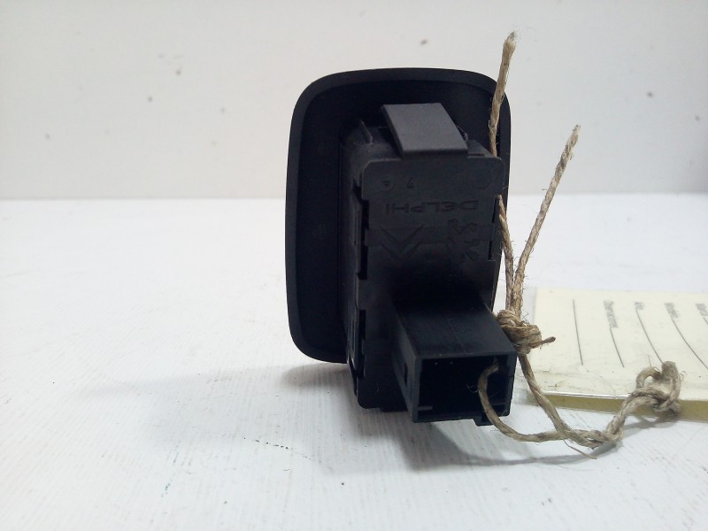 Recambio de mando elevalunas trasero derecho para citroën c5 berlina 1.6 hdi fap referencia OEM IAM 96623726XT-53269804 DELPHI 4