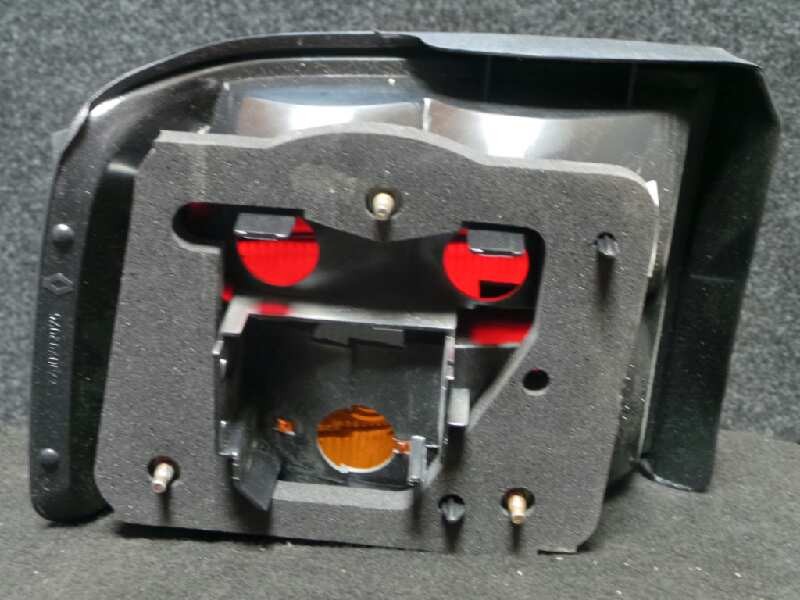 Recambio de piloto trasero derecho para renault 21 berlina (b/l48) referencia OEM IAM 04344002D 21. - MATERIAL NUEVO 2. SERIE