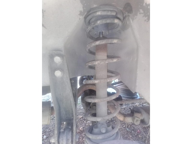 Recambio de amortiguador trasero derecho para seat 131 1.4g referencia OEM IAM   