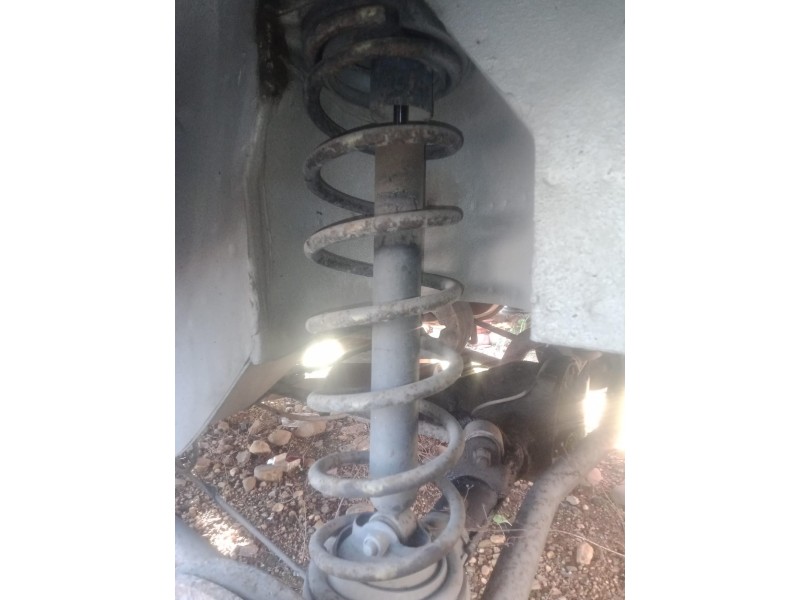 Recambio de amortiguador trasero izquierdo para seat 131 1.4g referencia OEM IAM   