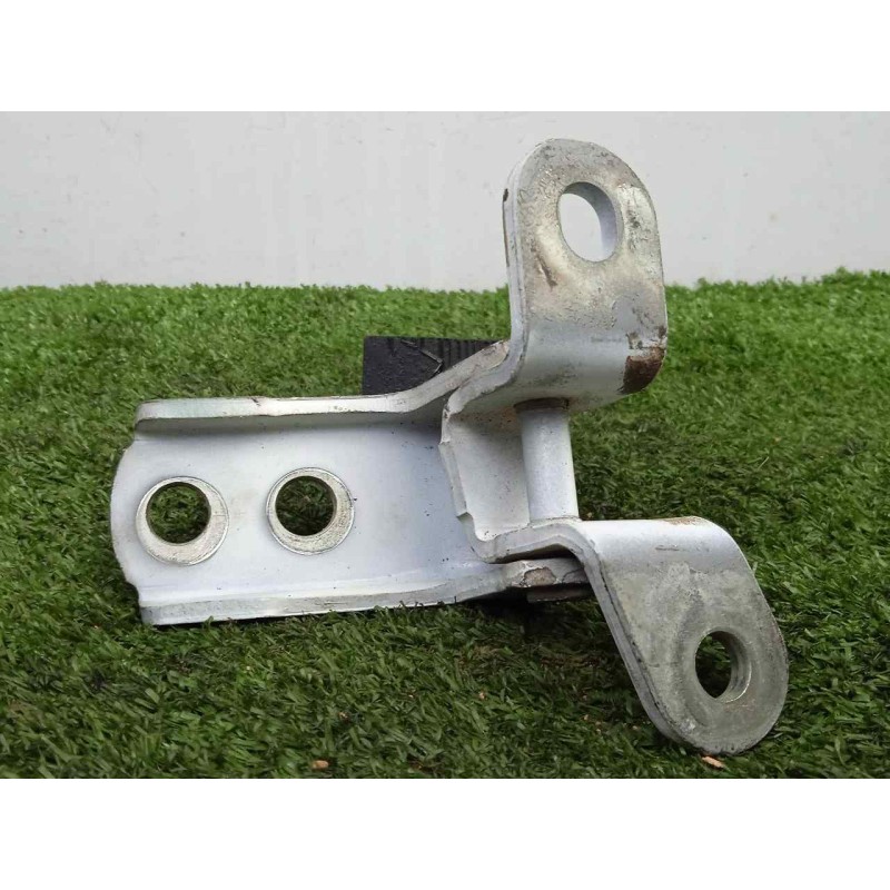 Recambio de bisagra para toyota land cruiser (j15) 3.0 turbodiesel cat referencia OEM IAM 6871012151 DELANTERA.DERECHA SUPERIOR