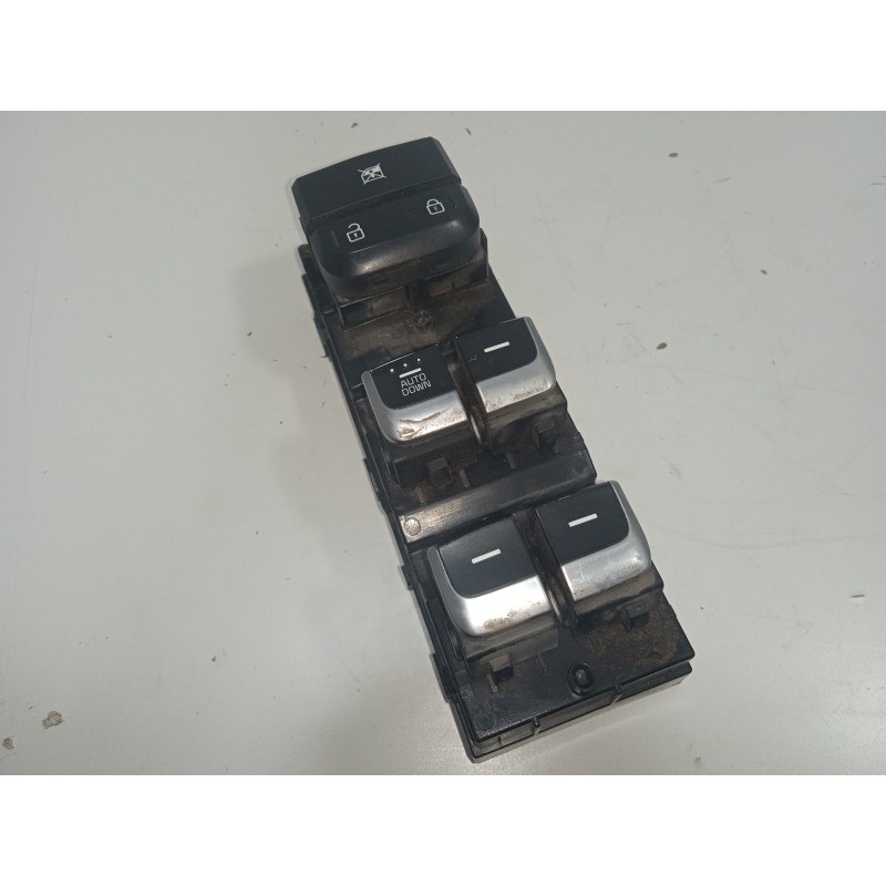 Recambio de mando elevalunas delantero izquierdo para kia sportage 1.6 crdi cat referencia OEM IAM 93570F1300-1901070000297 4.BO