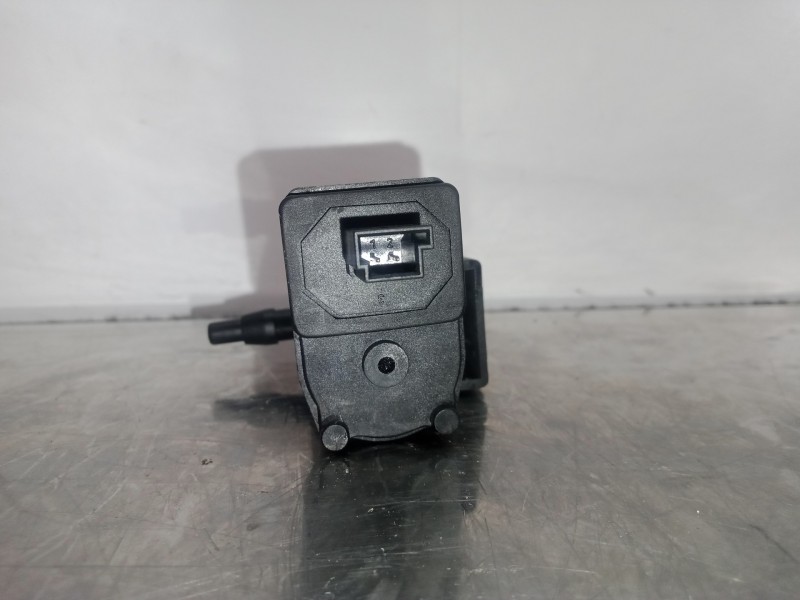 Recambio de valvula aire adicional para mercedes-benz clase c (w203) berlina 2.2 cdi cat referencia OEM IAM A2038000478  