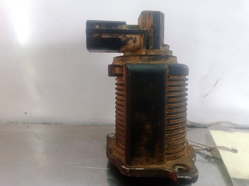 Recambio de valvula egr para renault master desde ´98 2.2 diesel referencia OEM IAM 8200270539B  