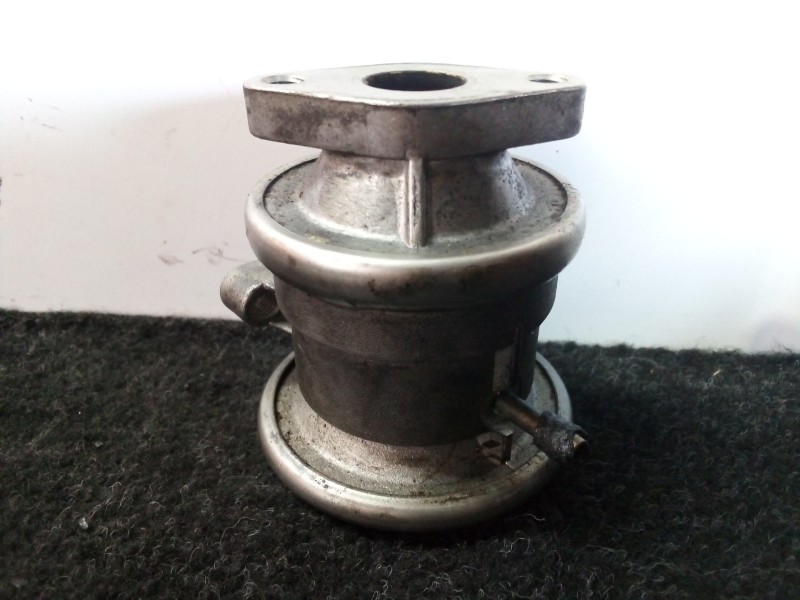 Recambio de valvula egr para audi a6 berlina (4b2) 2.4 v6 30v referencia OEM IAM 078131101N  