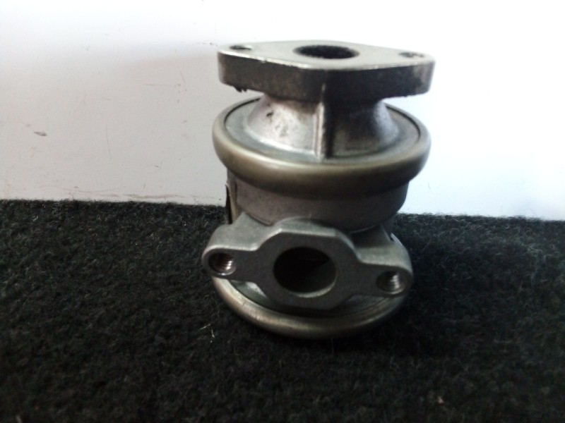 Recambio de valvula egr para audi a6 berlina (4b2) 2.4 v6 30v referencia OEM IAM 078131102F  