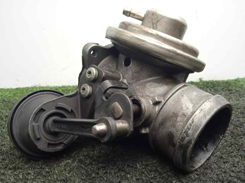 Recambio de valvula egr para volkswagen polo berlina (6n2) 1.4 tdi referencia OEM IAM 045131501C  