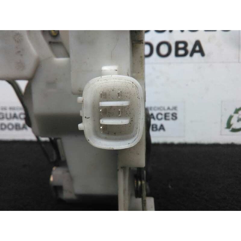 Recambio de cerradura puerta delantera izquierda para toyota avensis berlina (t 22) 2.0 d4-d luna (5-ptas.) referencia OEM IAM 1