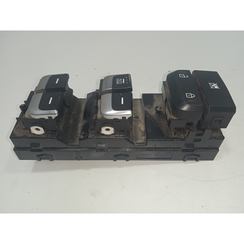 Recambio de mando elevalunas delantero izquierdo para kia sportage 1.6 crdi cat referencia OEM IAM 93570F1300-1901070000297 4.BO