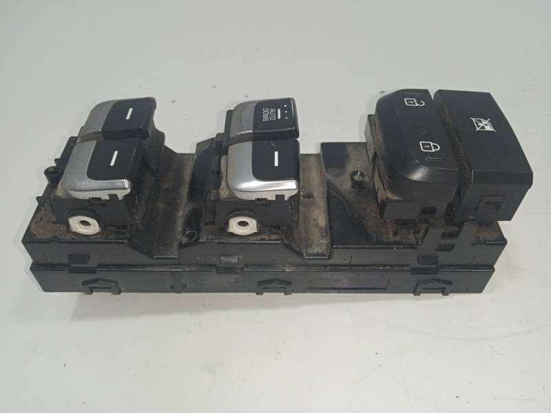 Recambio de mando elevalunas delantero izquierdo para kia sportage 1.6 crdi cat referencia OEM IAM 93570F1300-1901070000297 4.BO