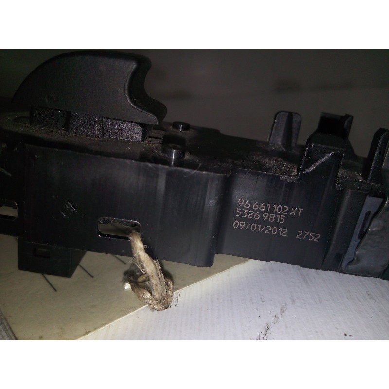Recambio de mando elevalunas delantero derecho para citroën c5 berlina 1.6 hdi fap referencia OEM IAM 96661102XT-53269815 DELPHI