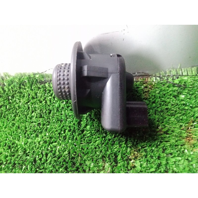 Recambio de mando retrovisor para dacia duster 1.5 dci diesel fap cat referencia OEM IAM NOTIENEREFERENCIA  