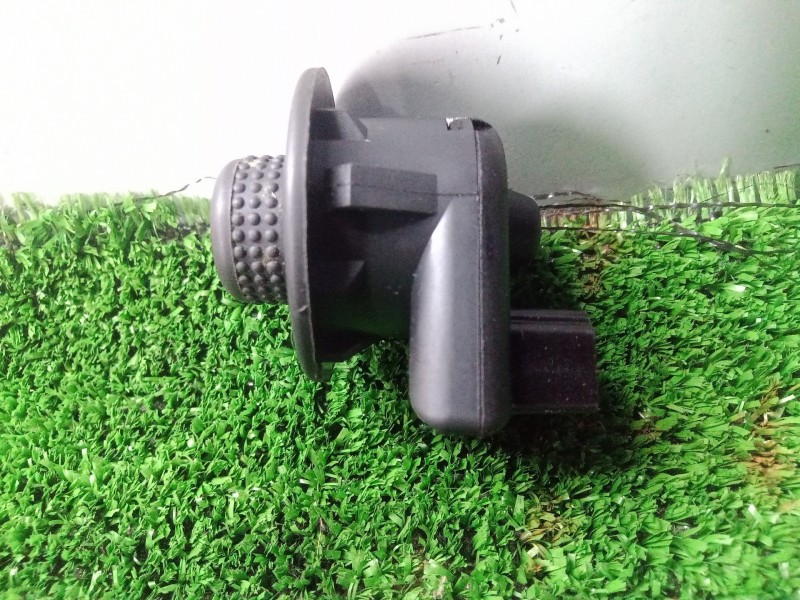 Recambio de mando retrovisor para dacia duster 1.5 dci diesel fap cat referencia OEM IAM NOTIENEREFERENCIA  