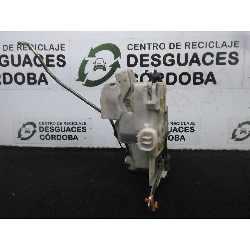 Recambio de cerradura puerta delantera izquierda para toyota avensis berlina (t 22) 2.0 d4-d luna (5-ptas.) referencia OEM IAM 1