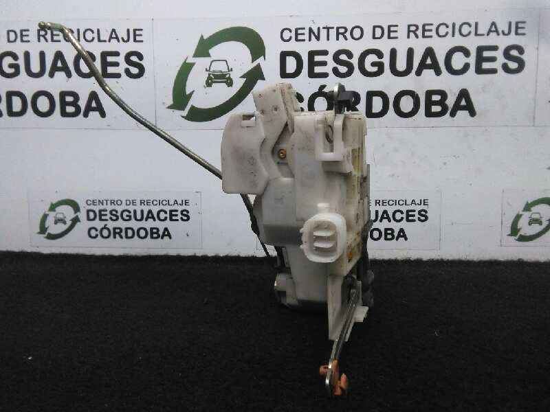 Recambio de cerradura puerta delantera izquierda para toyota avensis berlina (t 22) 2.0 d4-d luna (5-ptas.) referencia OEM IAM 1