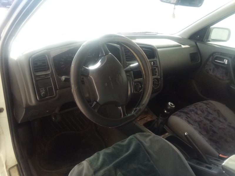 nissan primera (p11) del año 1999