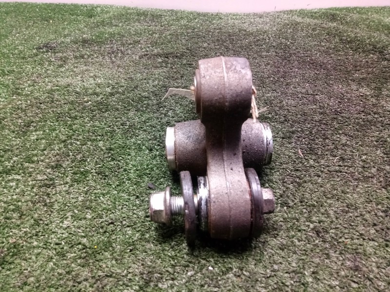 Recambio de bieleta estabilizadora trasera derecha para hyosung gt 650i referencia OEM IAM 62611HG5800  