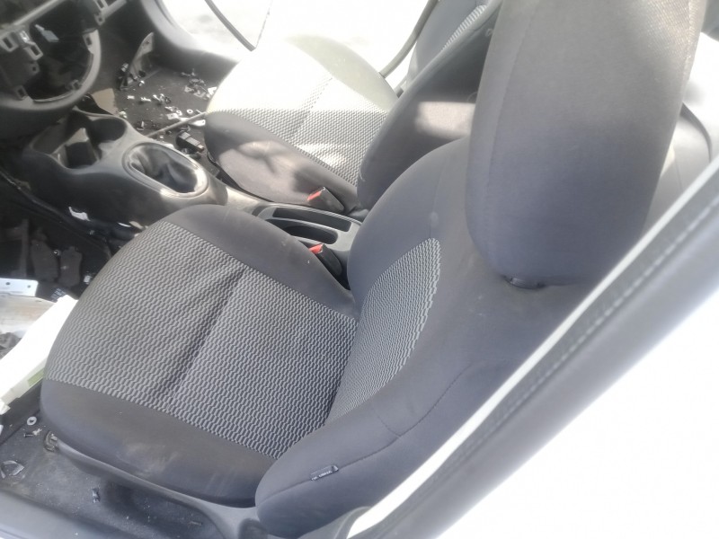 Recambio de asiento delantero izquierdo para nissan micra (k13) 1.2 cat referencia OEM IAM   