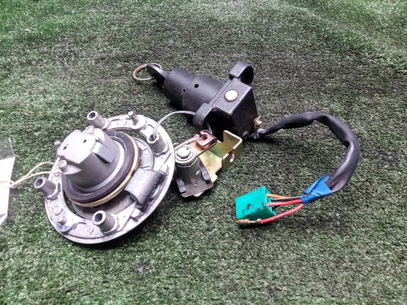 Recambio de juego bombines para hyosung gt 650i referencia OEM IAM   