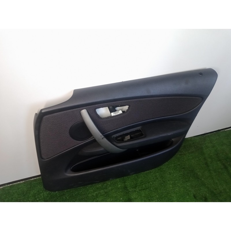 Recambio de guarnecido puerta delantera derecha para bmw serie 1 berlina (e81/e87) 2.0 turbodiesel cat referencia OEM IAM 514169