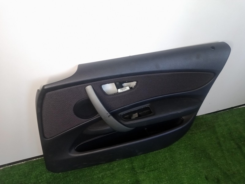 Recambio de guarnecido puerta delantera derecha para bmw serie 1 berlina (e81/e87) 2.0 turbodiesel cat referencia OEM IAM 514169