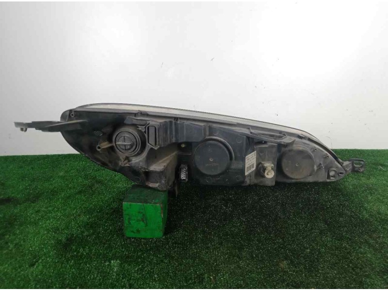 Recambio de faro izquierdo para peugeot 407 2.0 16v hdi fap referencia OEM IAM 0301213201 HALOGENO 