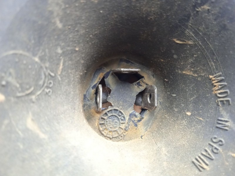 Recambio de faro izquierdo para seat 131 1.4g referencia OEM IAM SINREFERENCIA  