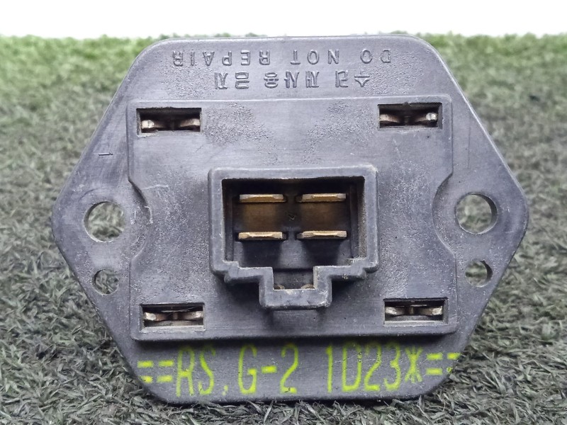 Recambio de resistencia calefaccion para kia carens 1.8 cat referencia OEM IAM RSG21D23  4.PINES