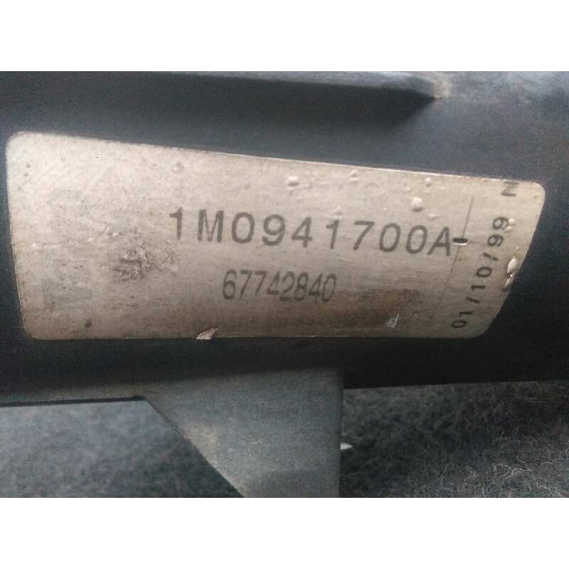 Recambio de faro antiniebla derecho para seat toledo (1m2) 1.9 tdi referencia OEM IAM 1M0941700A  