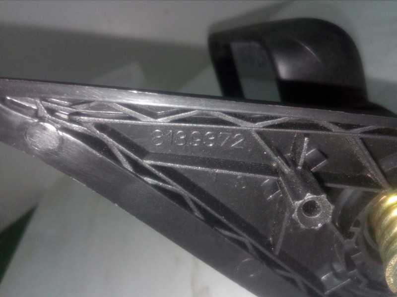 Recambio de retrovisor izquierdo para lancia y10 1.0 referencia OEM IAM 8139372-0141806 MANUAL SIN USO