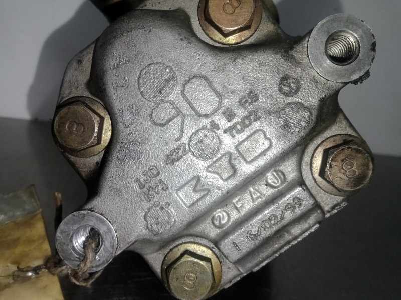 Recambio de bomba direccion para volkswagen golf iv berlina (1j1) 1.4 16v referencia OEM IAM 1J0422154B  