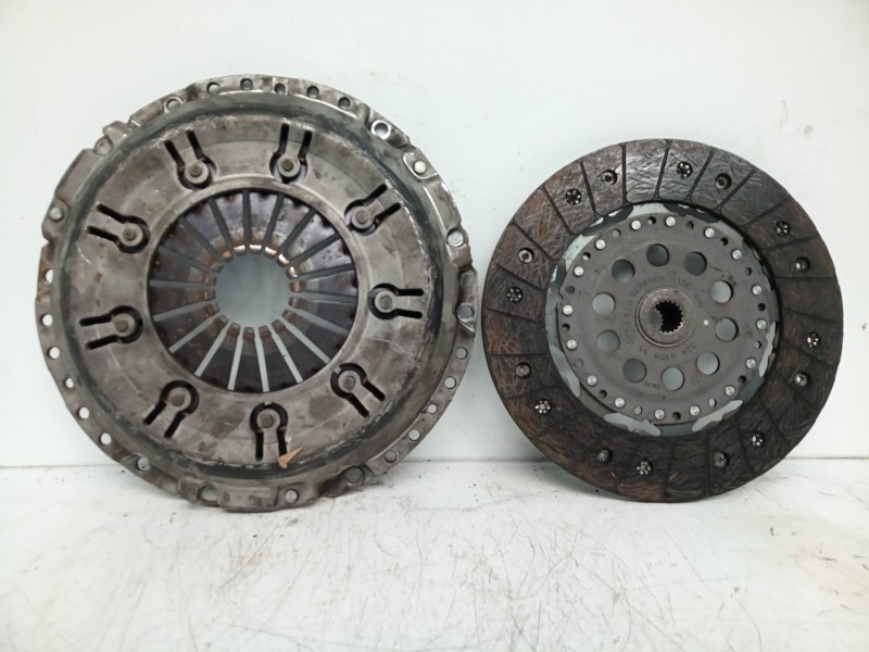 Recambio de kit embrague para volvo v70 familiar 2.5 turbodiesel referencia OEM IAM 324015911  