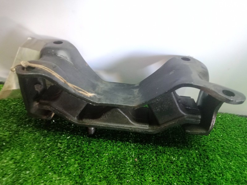 Recambio de soporte motor trasero para subaru legacy kombi/outback b14 2.0 diesel cat referencia OEM IAM 41022A  