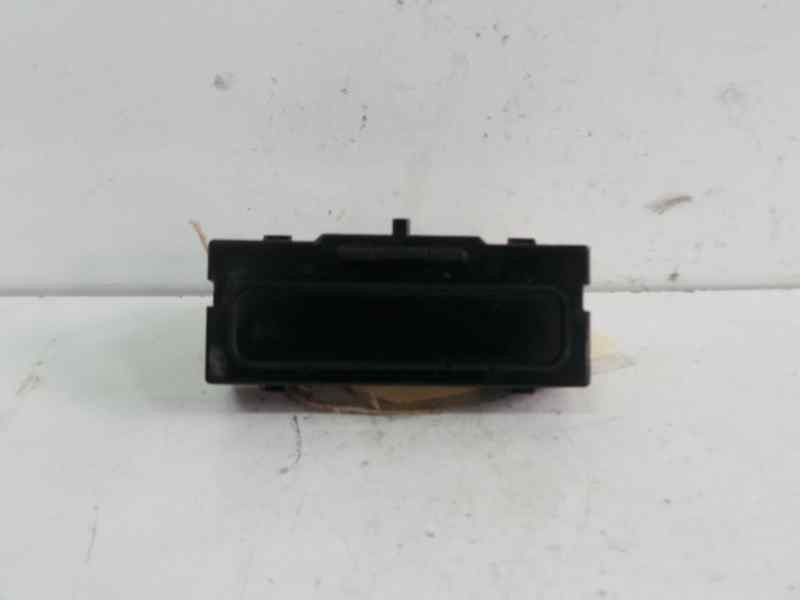 Recambio de pantalla multifuncion para renault megane ii coupe/cabrio referencia OEM IAM 8200107839  