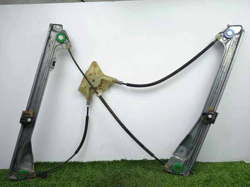 Recambio de elevalunas delantero izquierdo para renault laguna iii 2.0 dci diesel cat referencia OEM IAM 807010002R ELECTRICO SI