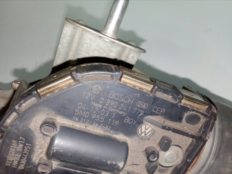 Recambio de motor limpia delantero para volkswagen golf plus (5m1) referencia OEM IAM 0390241779-5M0955119 BOSCH 4 PINES