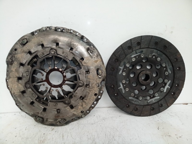 Recambio de kit embrague para nissan primera berlina (p12) 1.9 16v turbodiesel cat referencia OEM IAM 8200279195  