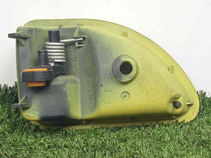 Recambio de maneta interior delantera derecha para renault twingo (co6) 1.2 referencia OEM IAM 8200247803  