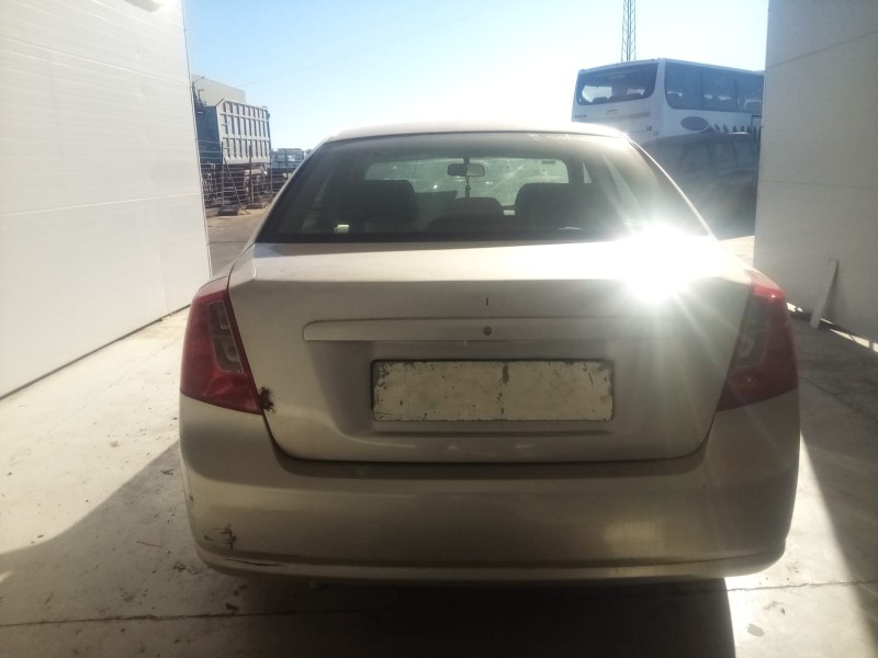 daewoo nubira sedán (j200) del año 2004