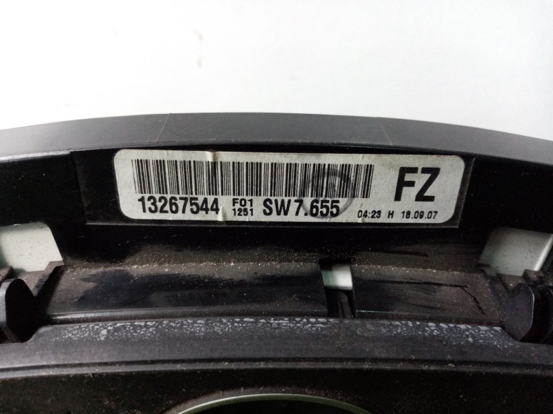 Recambio de cuadro instrumentos para opel zafira b 1.9 cdti referencia OEM IAM 13267544  