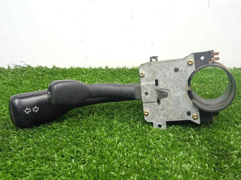 Recambio de mando luces para audi 80 2.3 g referencia OEM IAM 443953513 LUCES + INTERMITENCIA 