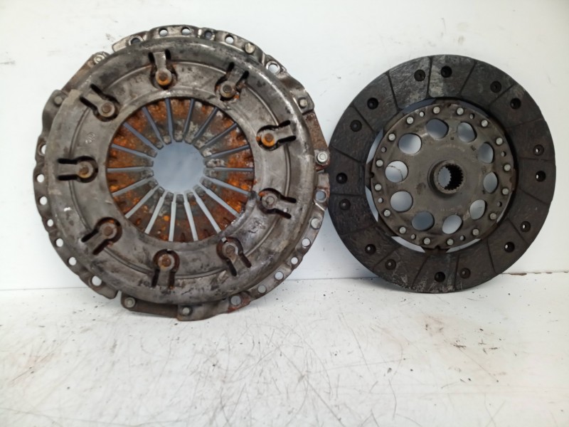 Recambio de kit embrague para audi a4 berlina (b5) 1.8 20v turbo referencia OEM IAM 323041111  